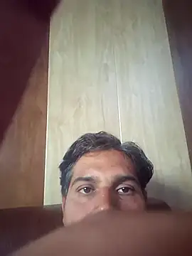 johnny8731 online show from December 2025 09:47:01 AM