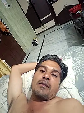 johnny8731 online show from May 2026 06:02:02 PM