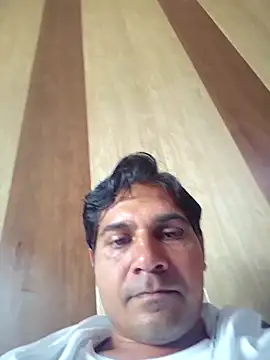 johnny8731 online show from May 2026 06:18:02 AM