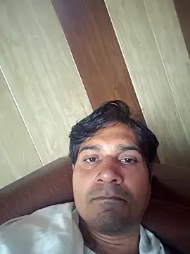 johnny8731 online show from May 2026 04:10:02 AM