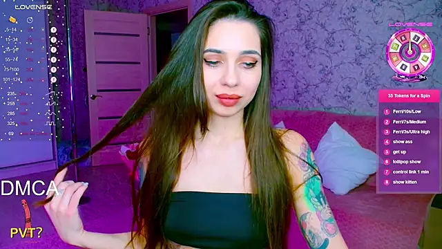 vinkiepinkie online show from February 2026 06:25:02 PM