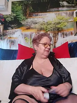 QueenPammy1 online show from February 2026 06:51:01 AM