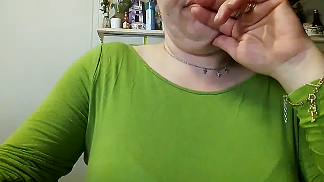 Snapshot of mimi19820 chatting on March 2025 08:18:01 AM mimi19820 online show from March 2025 08:18:01 AM