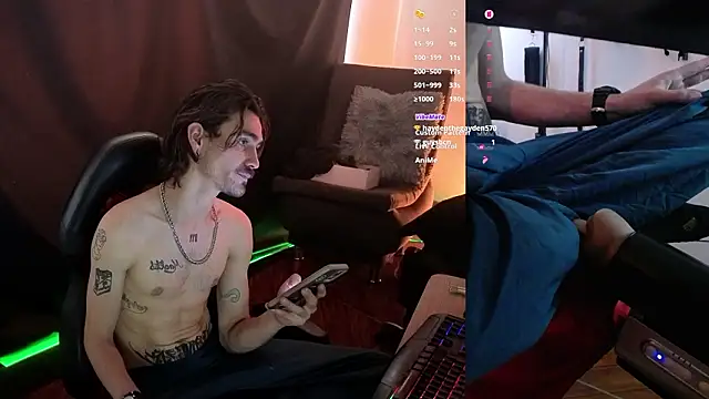 Snapshot of Aaron_malikk chatting on March 2026 04:02:01 PM Aaron malikk online show from March 2026 04:02:01 PM