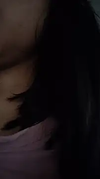 Elowyn online show from November 2025 07:05:02 PM