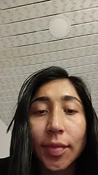 Elowyn online show from December 2025 10:17:02 PM