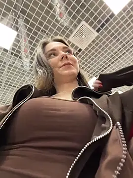 MilaBee online show from April 2026 07:58:02 AM