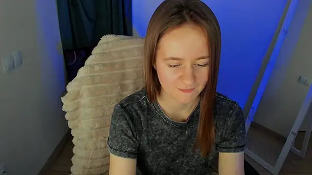 Catherine e online show from December 2025 08:17:01 PM