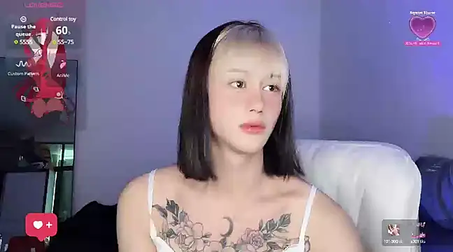 Snapshot of Rainbow-sweet chatting on March 2025 11:02:01 PM Rainbow-sweet online show from March 2025 11:02:01 PM