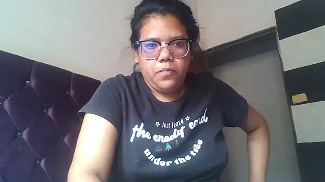 Snapshot of Valeria_Tiffany chatting on October 2025 05:55:02 PM Valeria Tiffany online show from October 2025 05:55:02 PM