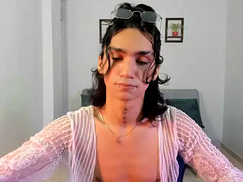 leoaddams22 online show from October 2025 02:18:02 PM