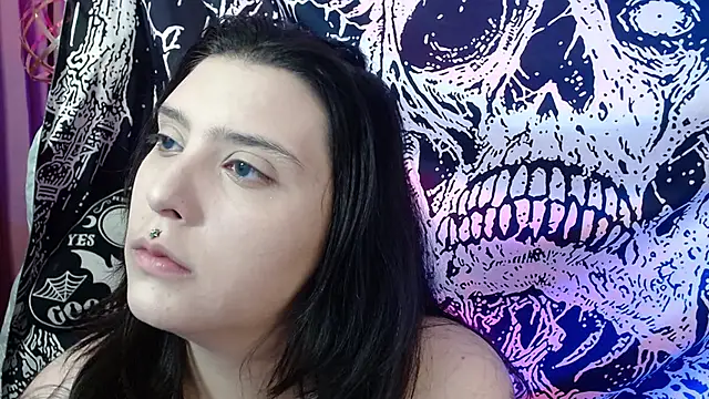 Snapshot of mikaskullcs chatting on July 2026 10:27:01 PM mikaskullcs online show from July 2026 10:27:01 PM