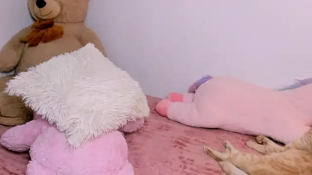 BritanyLin   online show from February 2026 04:18:02 AM