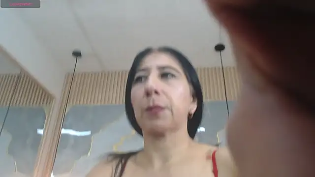 Snapshot of nei_girl chatting on December 2025 11:41:02 AM nei girl online show from December 2025 11:41:02 AM