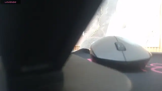 Snapshot of nei_girl chatting on December 2025 11:17:01 AM nei girl online show from December 2025 11:17:01 AM