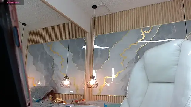 Snapshot of nei_girl chatting on February 2026 11:42:01 AM nei girl online show from February 2026 11:42:01 AM