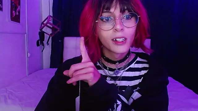 goth minerva online show from October 2025 01:44:01 PM