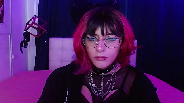 goth minerva online show from October 2025 01:33:02 PM