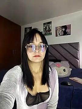 KARINNA  RAVEN online show from October 2025 04:27:01 PM