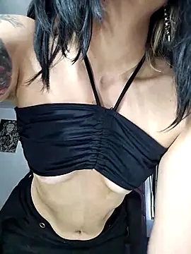 Snapshot of KARINNA__RAVEN chatting on April 2026 10:29:02 PM KARINNA RAVEN online show from April 2026 10:29:02 PM