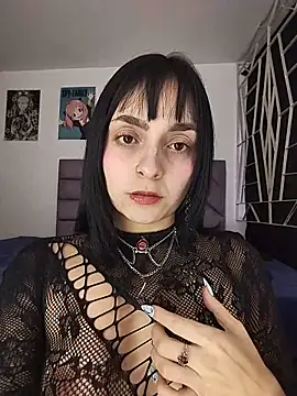 Snapshot of KARINNA__RAVEN chatting on May 2026 10:55:01 PM KARINNA RAVEN online show from May 2026 10:55:01 PM
