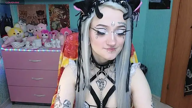 Manuela unicorn online show from April 2026 08:26:01 PM