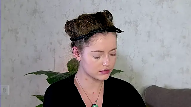 AshleyD  online show from December 2025 02:16:02 AM