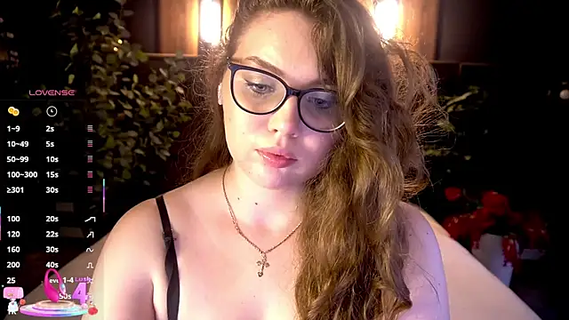 Snapshot of LuxSopphia chatting on July 2026 12:42:02 PM LuxSopphia online show from July 2026 12:42:02 PM