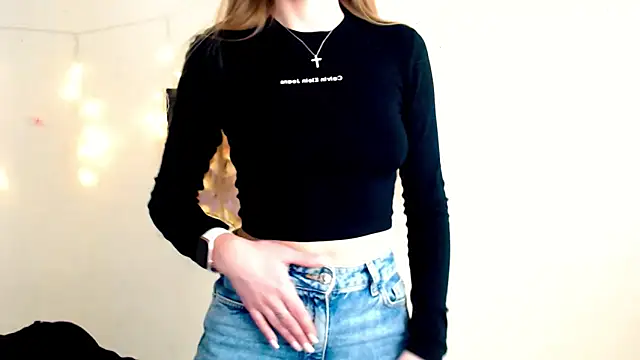 Doll Angelina online show from March 2026 09:28:02 AM