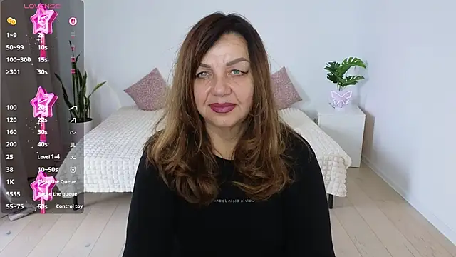 Nika Light online show from October 2025 10:18:01 AM