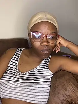 YummyMelanin117 online show from February 2026 01:15:02 AM