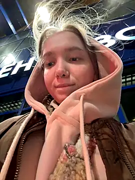 bambi lu online show from October 2025 04:41:01 PM