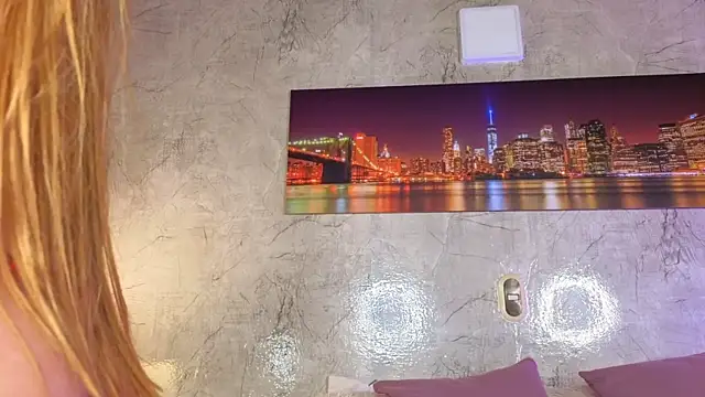 zaraquiinn online show from March 2026 02:28:01 PM