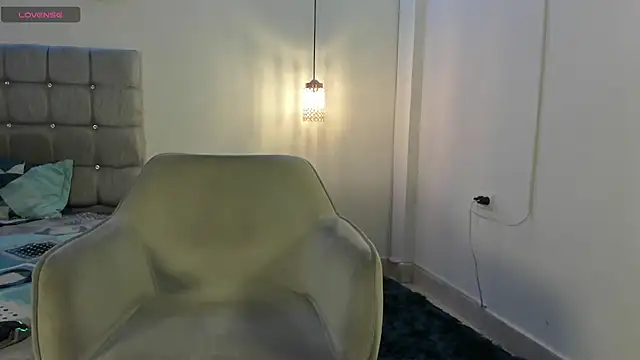 Snapshot of samxx_muscle chatting on November 2025 01:43:03 PM samxx muscle online show from November 2025 01:43:03 PM