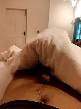 UAjit online show from September 2025 01:17:01 AM