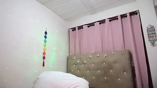 sofia8428 online show from October 2025 01:06:02 AM