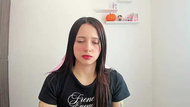 ImBunnyNova online show from November 2025 01:44:01 PM