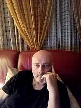 Alexis Bull online show from October 2025 09:59:02 PM