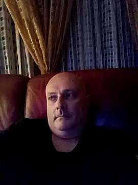 Snapshot of Alexis_Bull chatting on April 2026 10:40:02 PM Alexis Bull online show from April 2026 10:40:02 PM