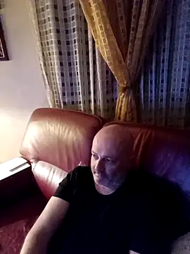 Snapshot of Alexis_Bull chatting on May 2026 10:29:01 PM Alexis Bull online show from May 2026 10:29:01 PM