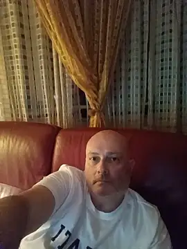 Snapshot of Alexis_Bull chatting on May 2026 10:39:01 PM Alexis Bull online show from May 2026 10:39:01 PM