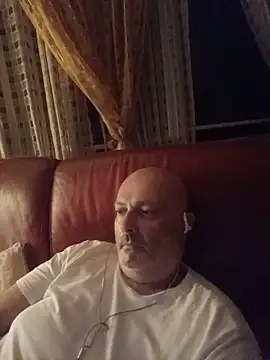 Snapshot of Alexis_Bull chatting on May 2026 01:14:01 AM Alexis Bull online show from May 2026 01:14:01 AM