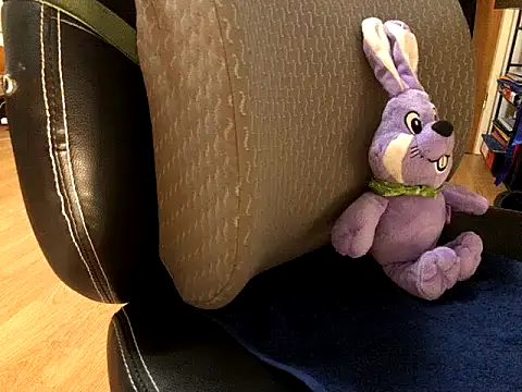 Snapshot of WhitePath chatting on March 2025 05:47:02 PM WhitePath online show from March 2025 05:47:02 PM