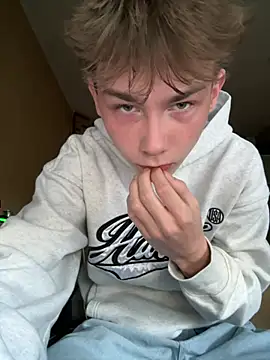 Snapshot of colar55x chatting on March 2025 04:04:01 PM colar55x online show from March 2025 04:04:01 PM