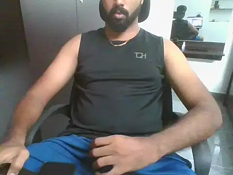 lovelyakash69 online show from October 2025 06:38:01 AM