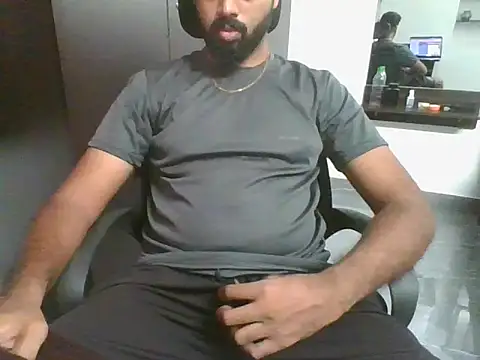 lovelyakash69 online show from November 2025 04:47:01 AM