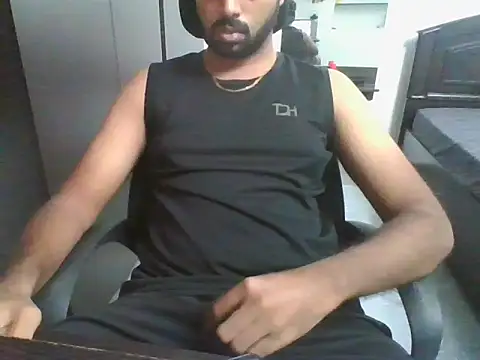 lovelyakash69 online show from March 2026 05:57:02 AM