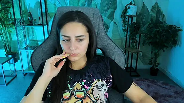 ValeriiMills online show from October 2025 04:07:02 PM