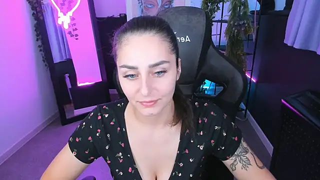 ValeriiMills online show from November 2025 02:39:02 PM