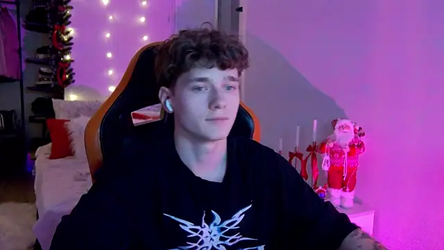 DanyDavis online show from December 2025 10:05:01 PM